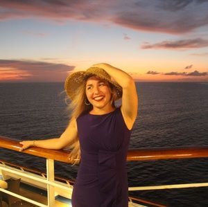 Meet your Posher, Emily